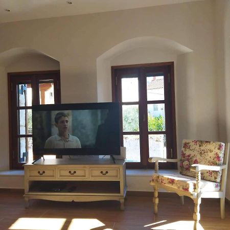 Tsolakis Luxury House Villa Leonídion Buitenkant foto